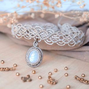 Gargantilla con Piedra Luna natural