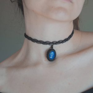 Gargantilla Lapislazuli negra