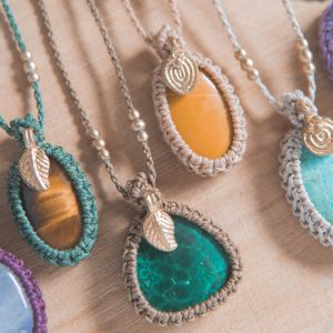 Collar con piedra personalizada