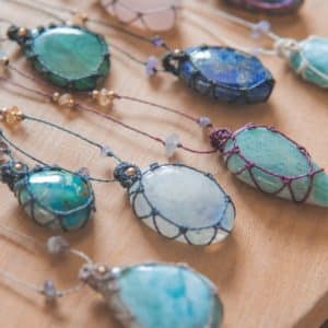 Colgantes Nanda personalizado con piedra natural